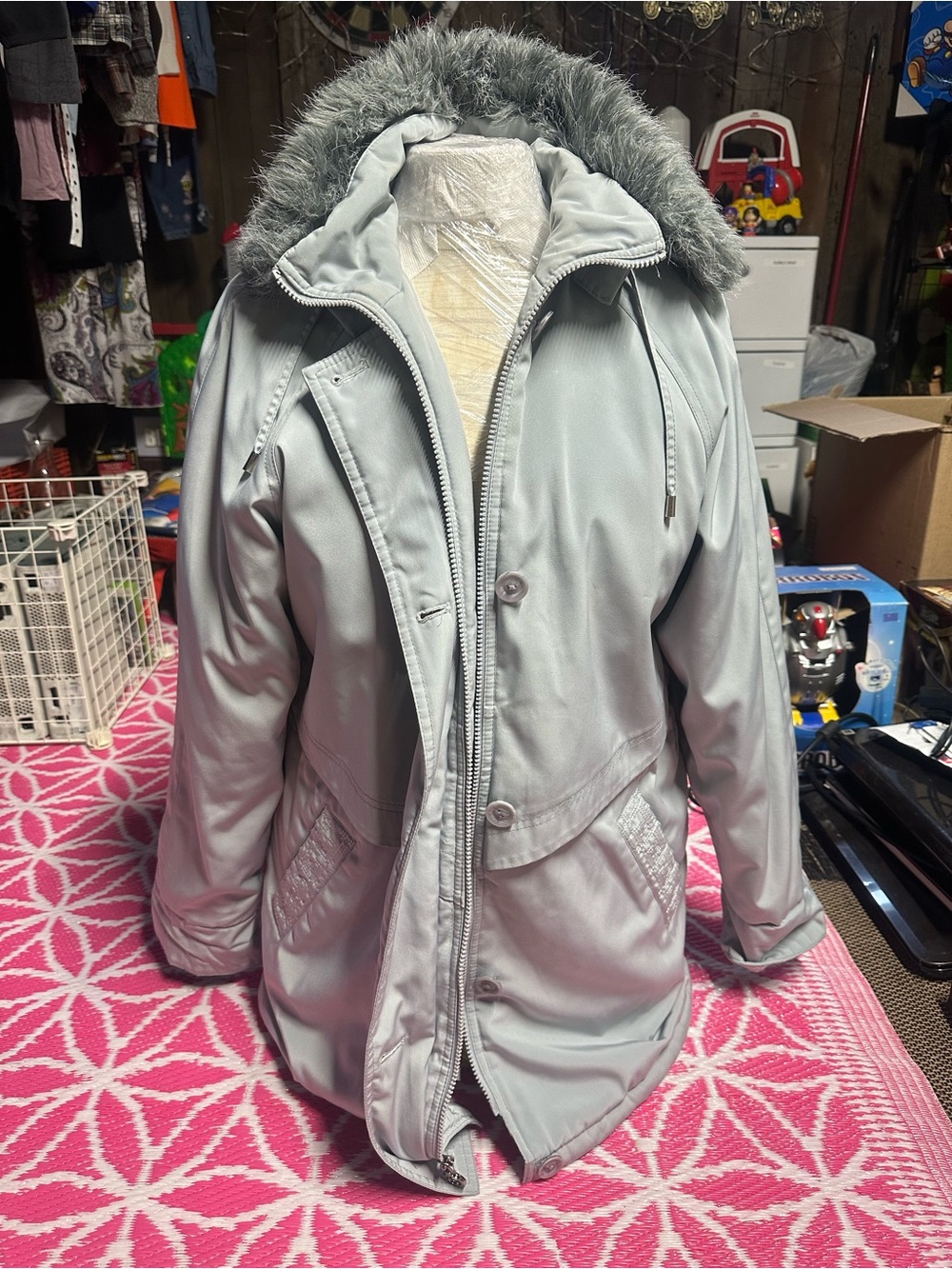 Weather Tamer Women's Gray Winter Parka Coat Faux Fur Hooded Jacket Size M